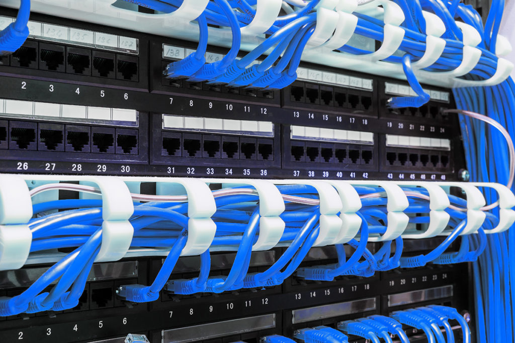 نصب پچ‌پنل شبکه CAT6UTP